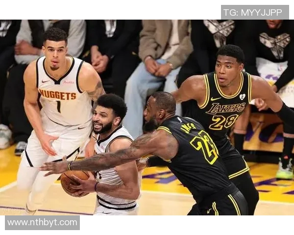 湖人掘金季后赛第三场激战回顾詹姆斯与约基奇的巅峰对决 湖人掘金季后赛第三场激战回顾詹姆斯与约基奇的巅峰对决